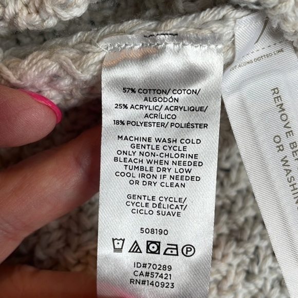 Loft Cream Colored Knit Crew Neck Sweater. Textured. Size Medium‎ Petite. EUC - Picture 10 of 10